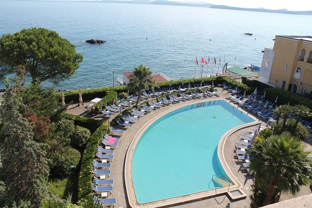 Hotel Terme Alexander Ischia Exterior photo