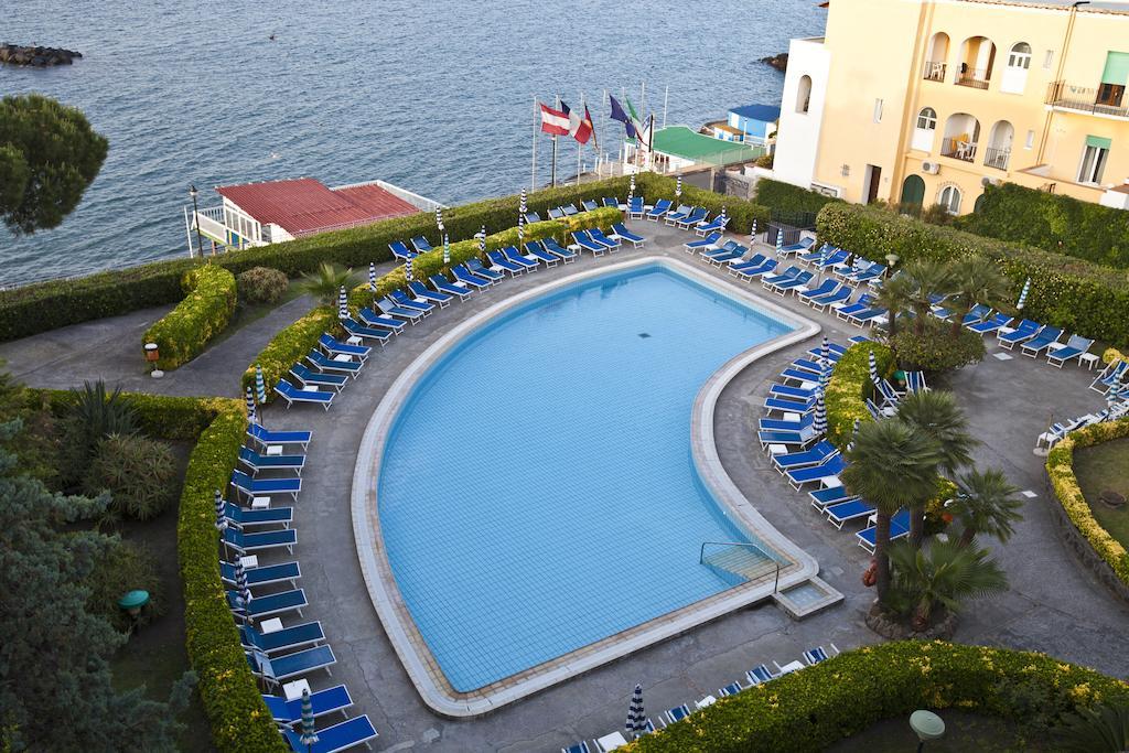 Hotel Terme Alexander Ischia Exterior photo